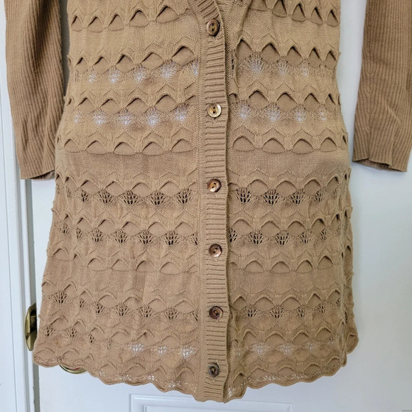 Trina Turk Tan Lightweight Knit V Neck Cardigan Layering 3/4 Sleeves Buttons S - Picture 3 of 11